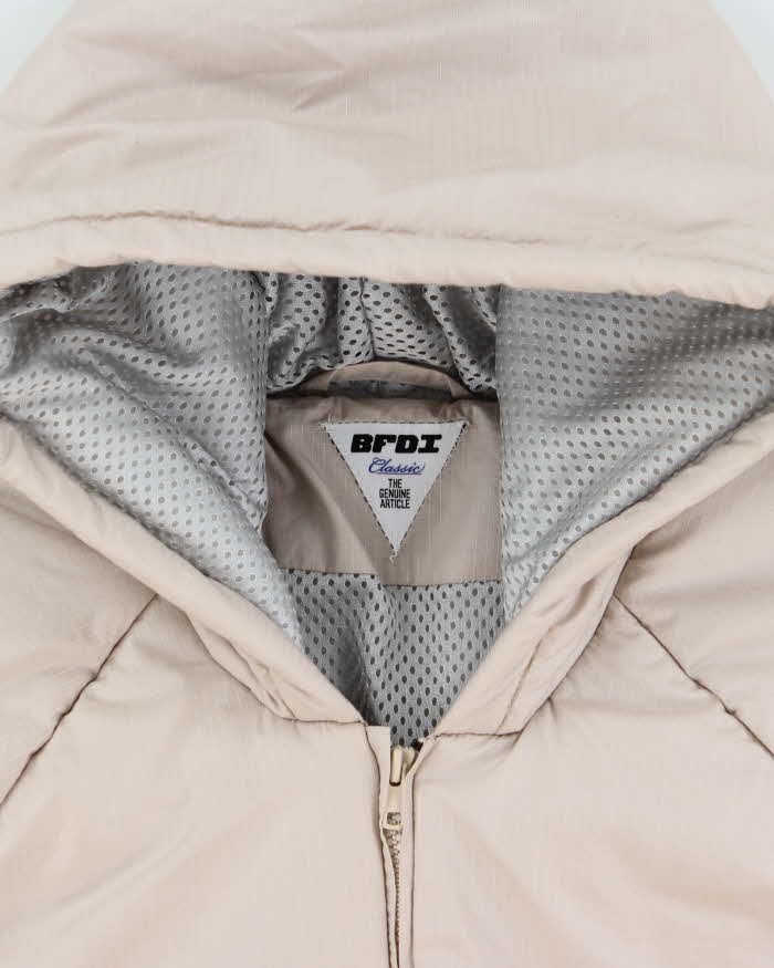 Nude bomber